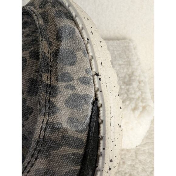 Hey Dude Womens Wendy Loafer Leopard Jungle Size‎ 5M - Picture 9 of 9